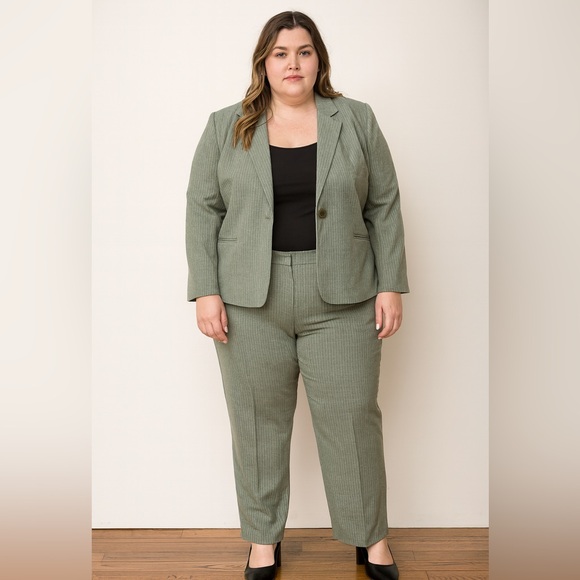 Le Suit Plus Pinstriped Notch-Collar One-Button Jacket  Straight-Leg suite - Picture 1 of 8